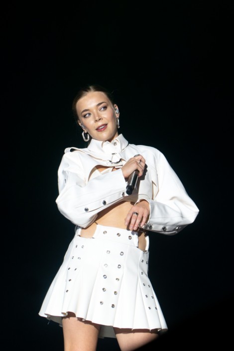 becky-hill-cluj-august-2025-025b1c82b5