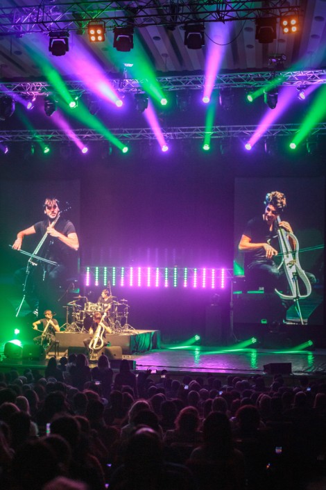 2cellos-Bucharest-december-2014-5edb478b13