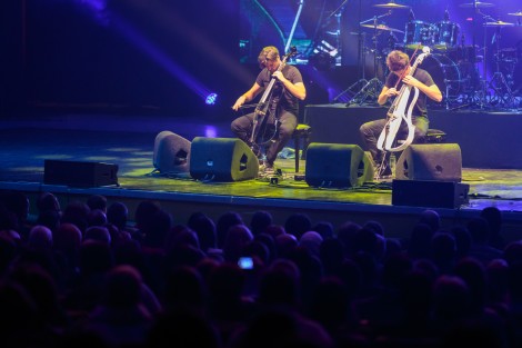 2cellos in Bucharest on december 2014
