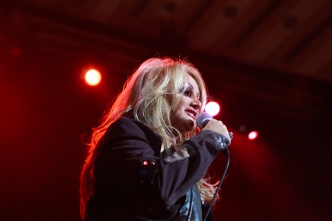 bonnie-tyler-bucharest-december-2012-1b19ef7d43