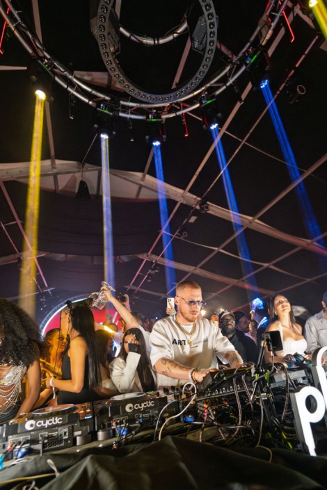 Hugel in Mamaia on may 2025