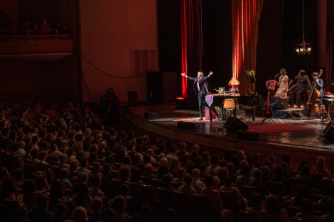 hugh-laurie-bucharest-july-2014-fa9ac33844