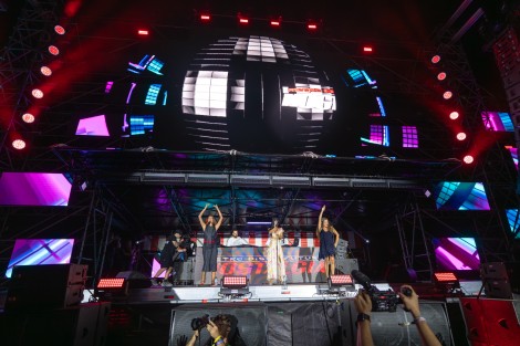 las-ketchup-mamaia-august-2025-0e03c0a041