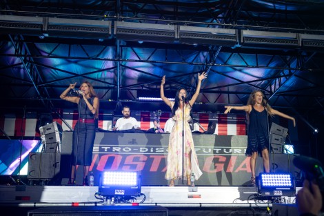 Las Ketchup in Mamaia on august 2025