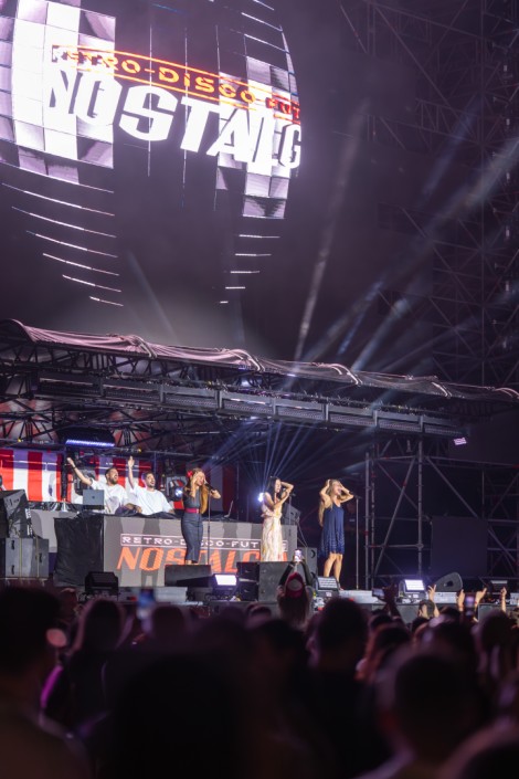 Las Ketchup in Mamaia on august 2025