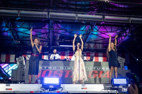Las Ketchup in Mamaia on august 2025
