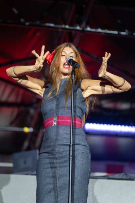 Las Ketchup in Mamaia on august 2025