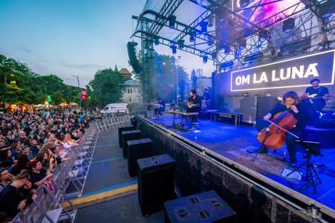 Om La Luna in Bucharest on april 2024