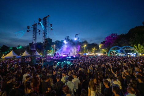 Om La Luna in Bucharest on september 2025