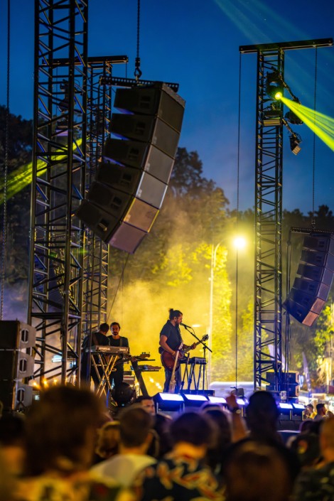 om-la-luna-bucharest-september-2025-0c2d7cd722