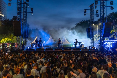 Om La Luna in Bucharest on september 2025