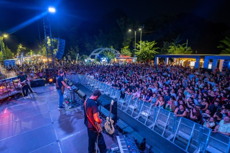 Om La Luna in Bucharest on september 2025