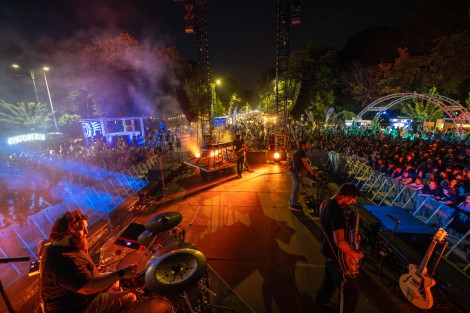 Om La Luna in Bucharest on september 2025