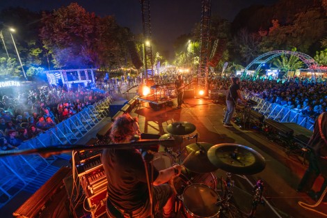 Om La Luna in Bucharest on september 2025
