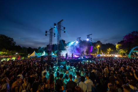 Om La Luna in Bucharest on september 2025