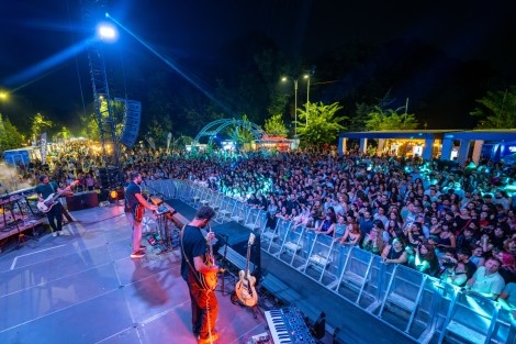 Om La Luna in Bucharest on september 2025