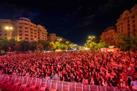 Om La Luna in Bucharest on september 2026