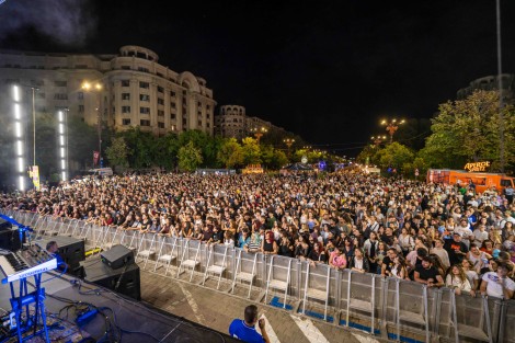Om La Luna in Bucharest on september 2026