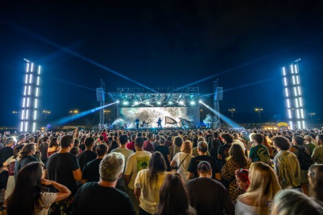 Om La Luna in Bucharest on september 2026