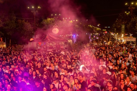 Om La Luna in Bucharest on september 2026