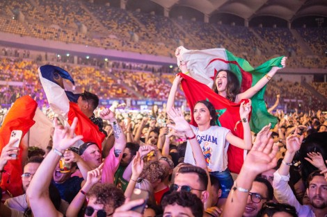 Public in Bucharest on june 2022