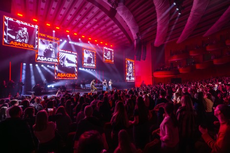 public-bucharest-february-2026-9165f4608b