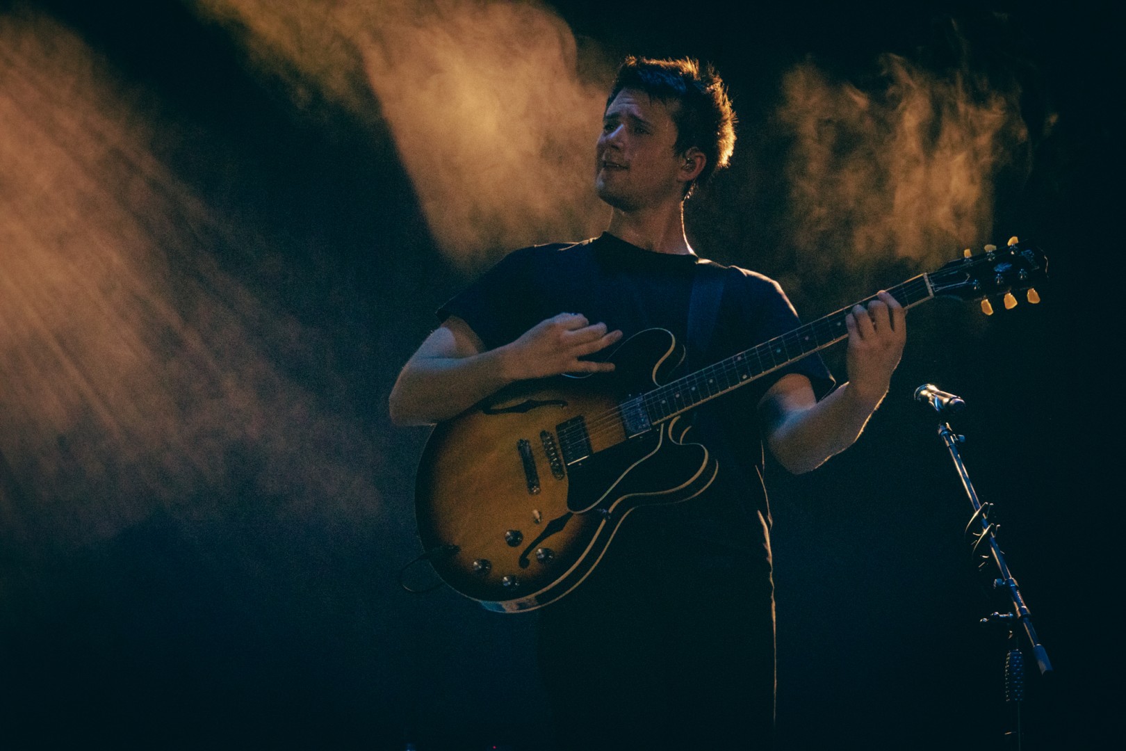 Alec Benjamin in Madrid on July 6, 2022 (2891e97d68)