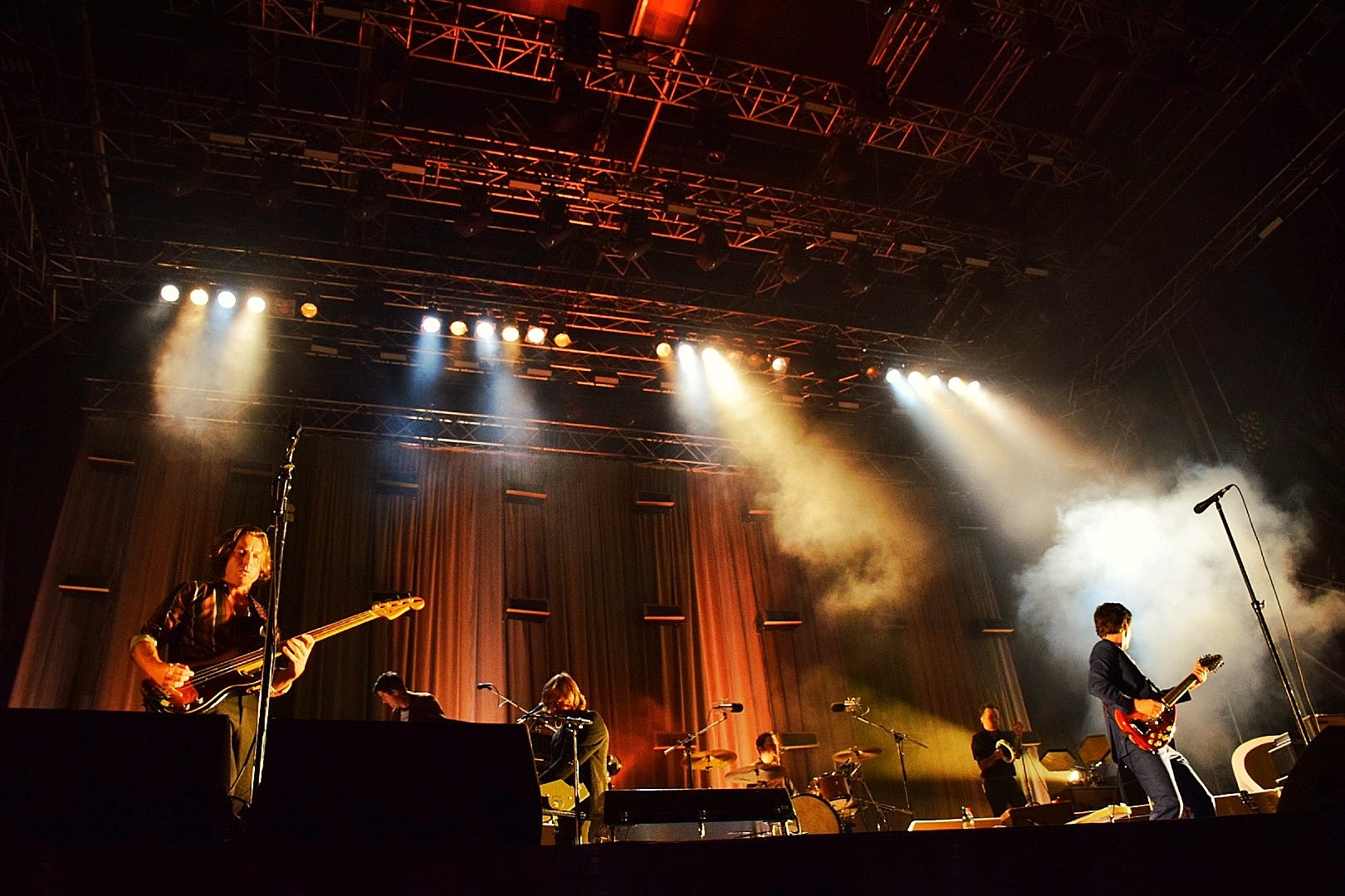 Arctic Monkeys at Domeniul Stirbey in Buftea on August 13, 2022 (4acbaa8c62)