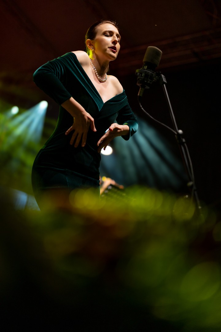 Oana Berc in Bucharest on September 19, 2023 (970f5e98bf)