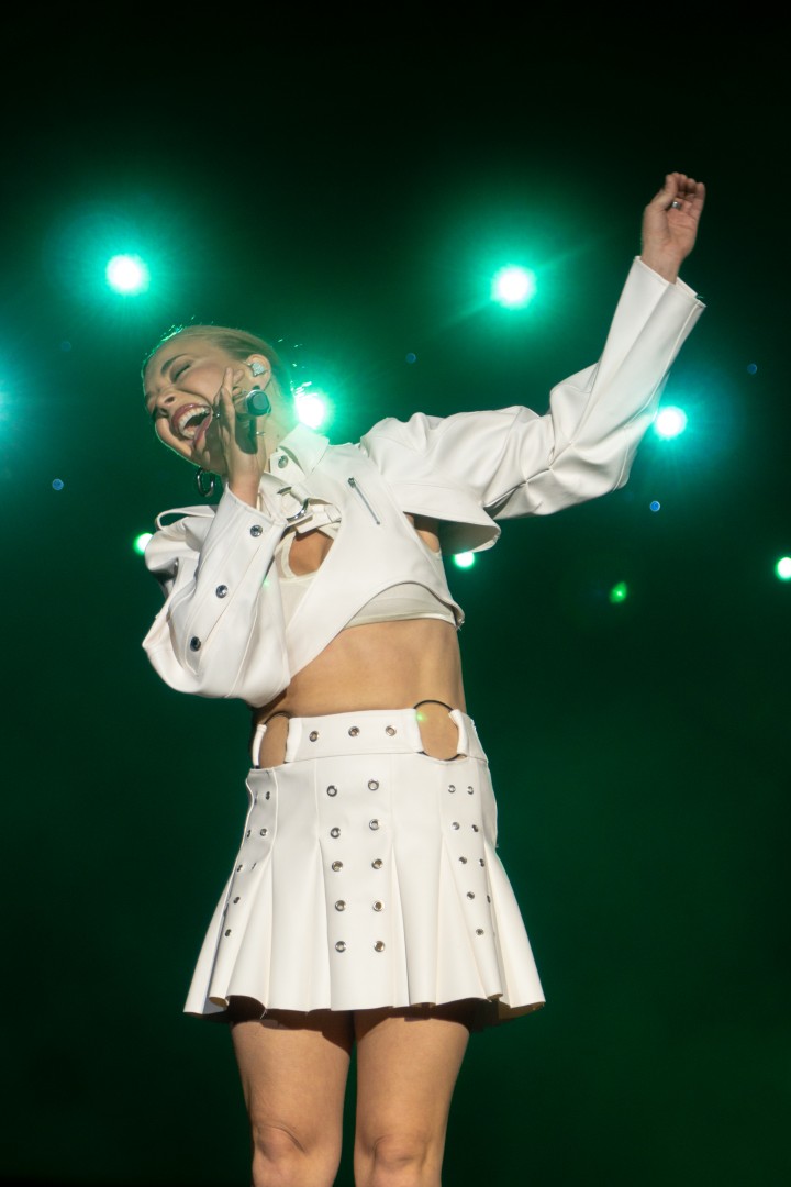 Becky Hill in Cluj on August 10, 2025 (e75b471222)
