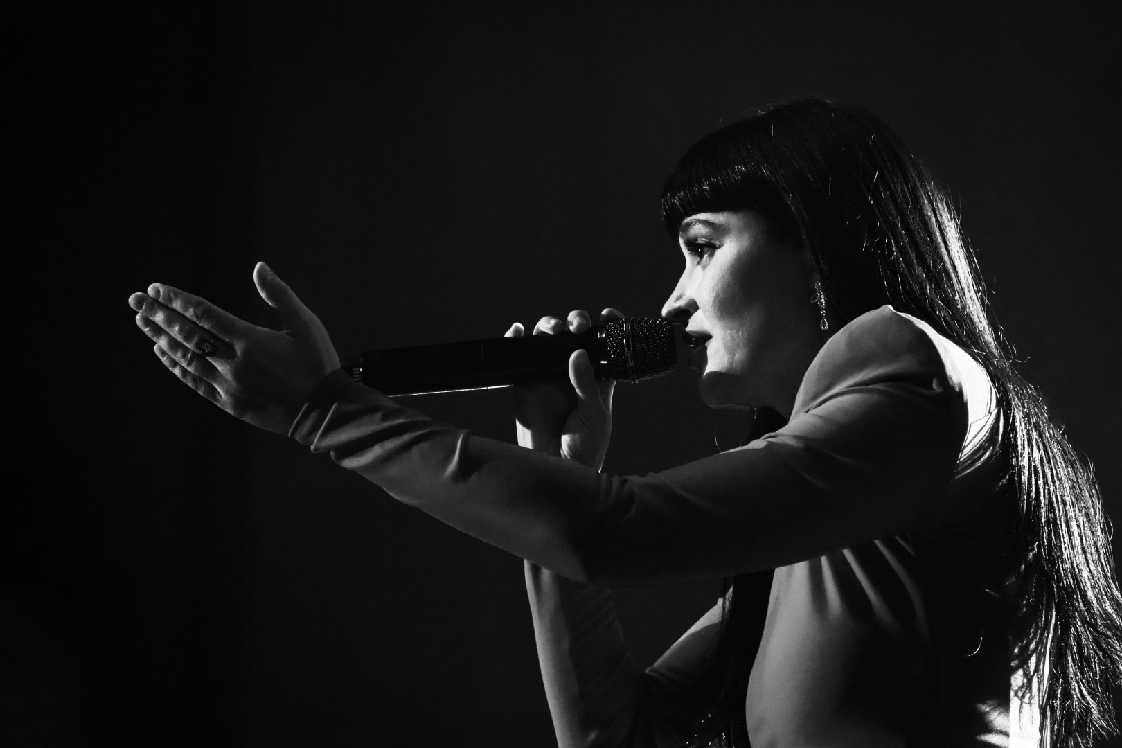 Irina Rimes in Bucharest on February 21, 2025 (2df2a2fa71)