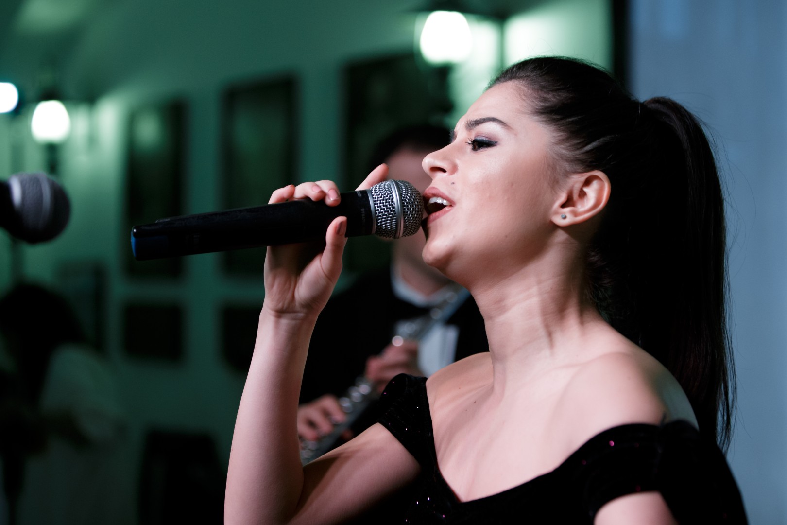 Orchestra FraÈ›ii Cazanoi at Restaurantul Vatra Neamului in Balotesti on April 1, 2018 (66cbca6677)