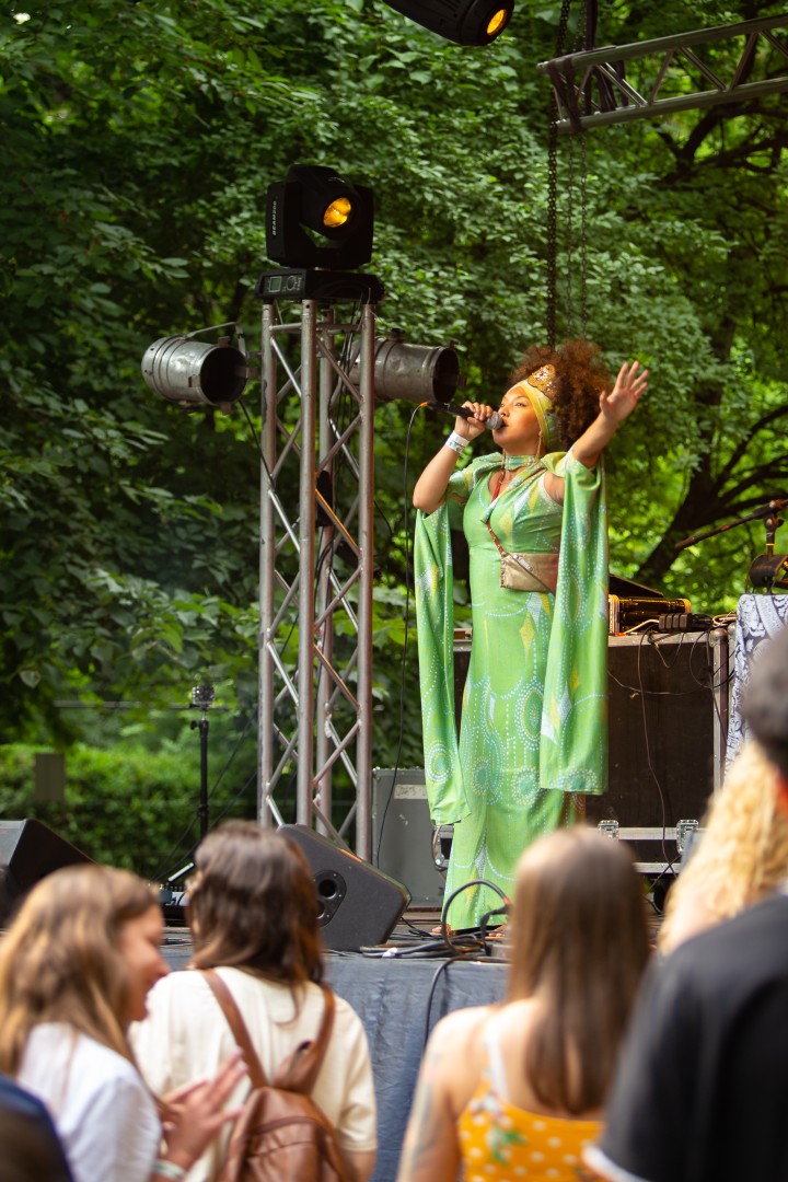 Yarah Bravo at Grădina Botanică in Bucharest on June 9, 2018 (1d6ae0a084)