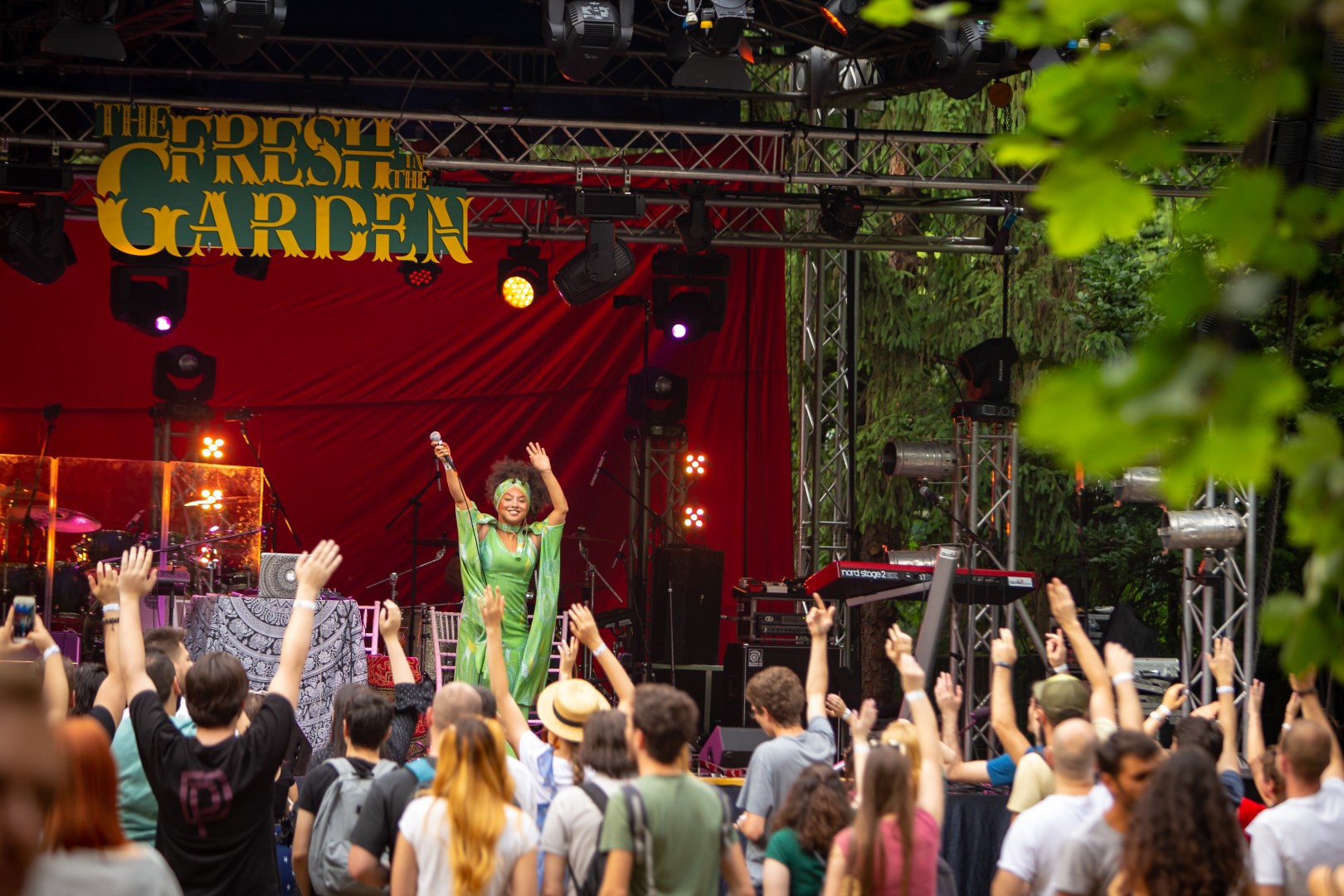 Yarah Bravo at Grădina Botanică in Bucharest on June 9, 2018 (e736c0f143)