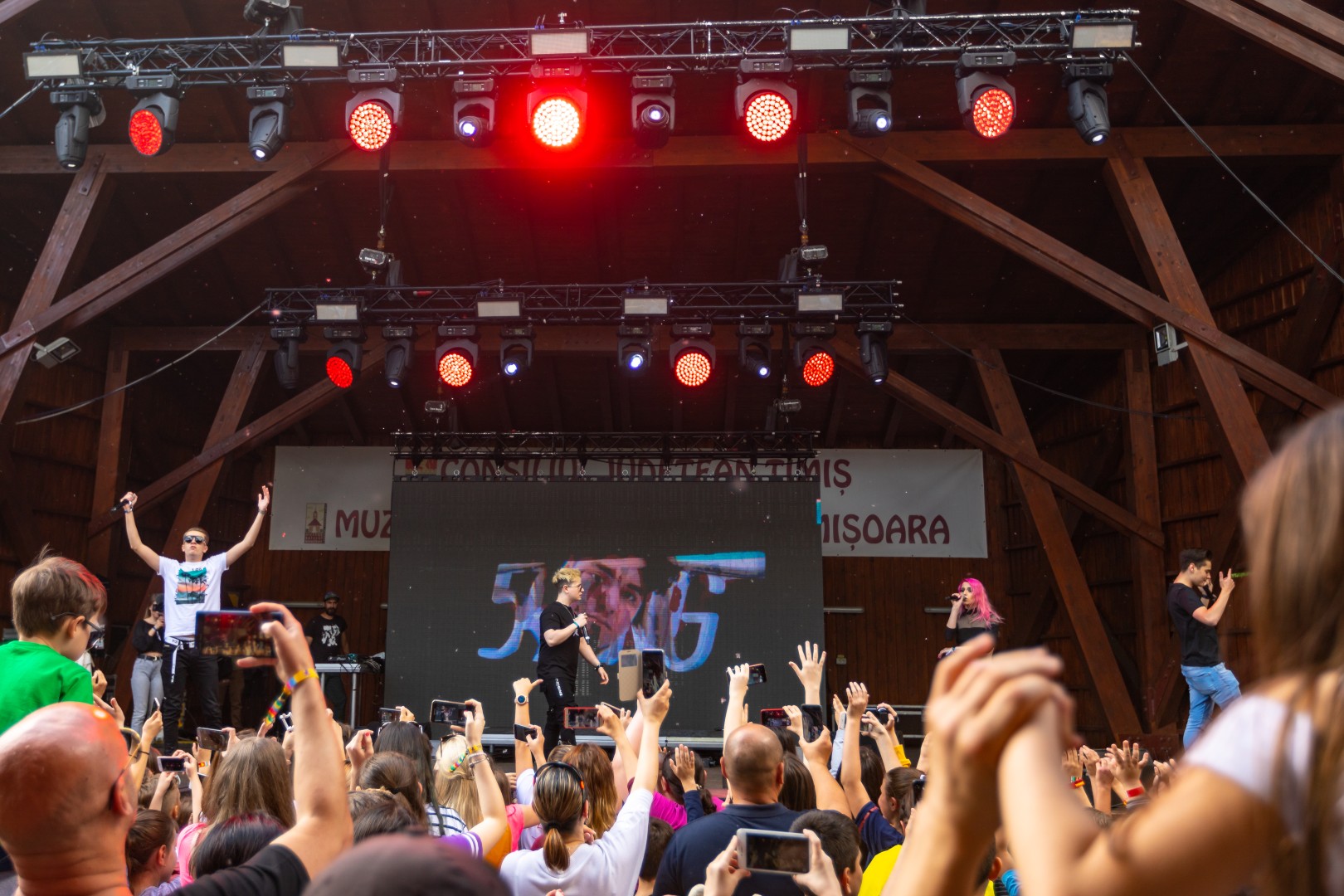 5Gang at Muzeul Satului BănăÈ›ean in Timisoara on May 10, 2019 (5fce9a487f)