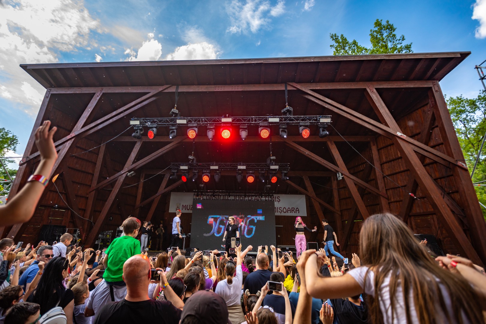 5Gang at Muzeul Satului BănăÈ›ean in Timisoara on May 10, 2019 (75157953a2)