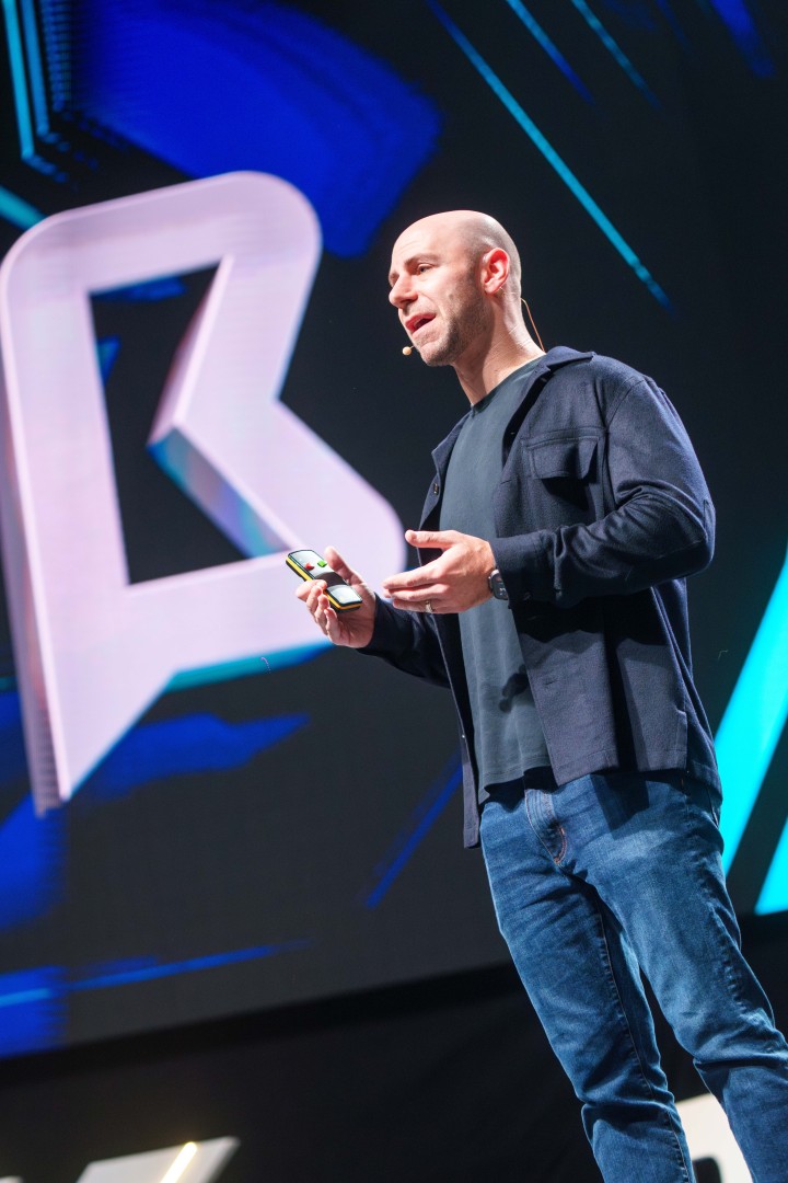 Adam Grant in Bucharest on September 24, 2024 (cb1cf6ec38)