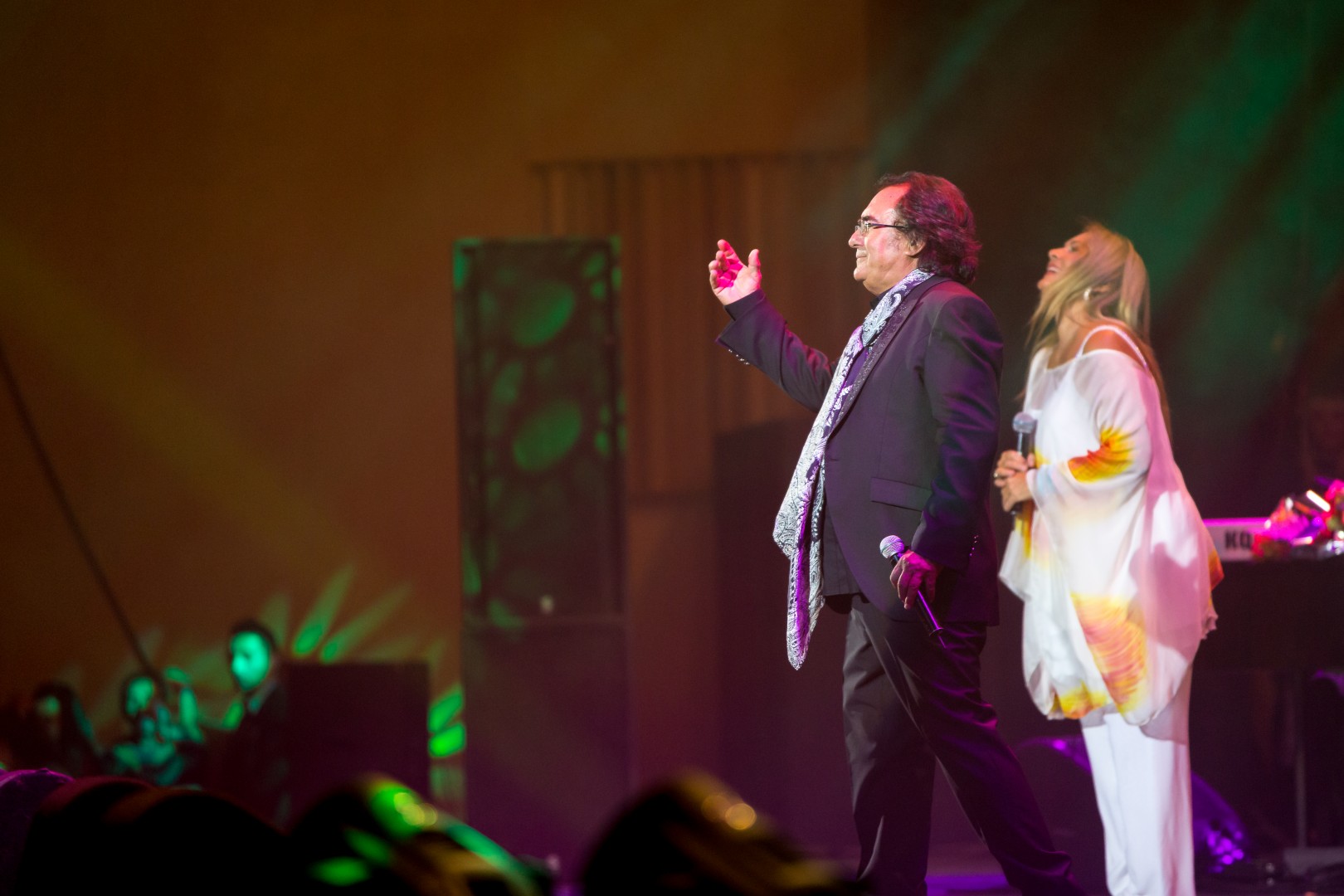 Al Bano & Romina Power at Sala Palatului in Bucharest on November 5, 2014 (368b64075f)