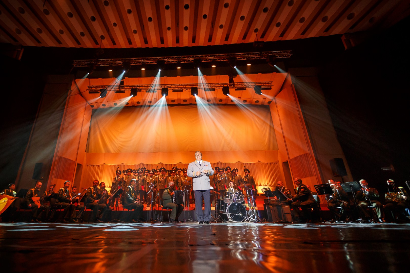 Alexandrov Ensemble at Sala Palatului in Bucharest on September 22, 2015 (6cd05a8e67)