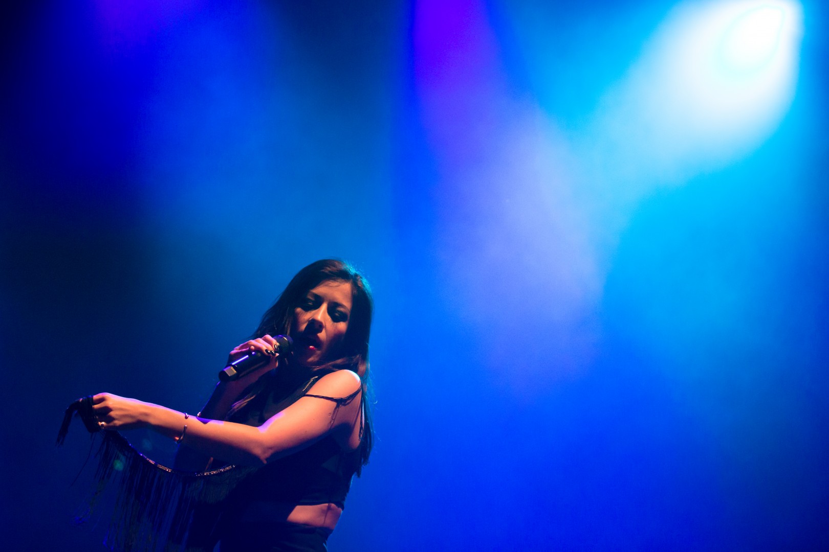 Ana Moura at Sala Palatului in Bucharest on December 28, 2014 (41bdb243ff)