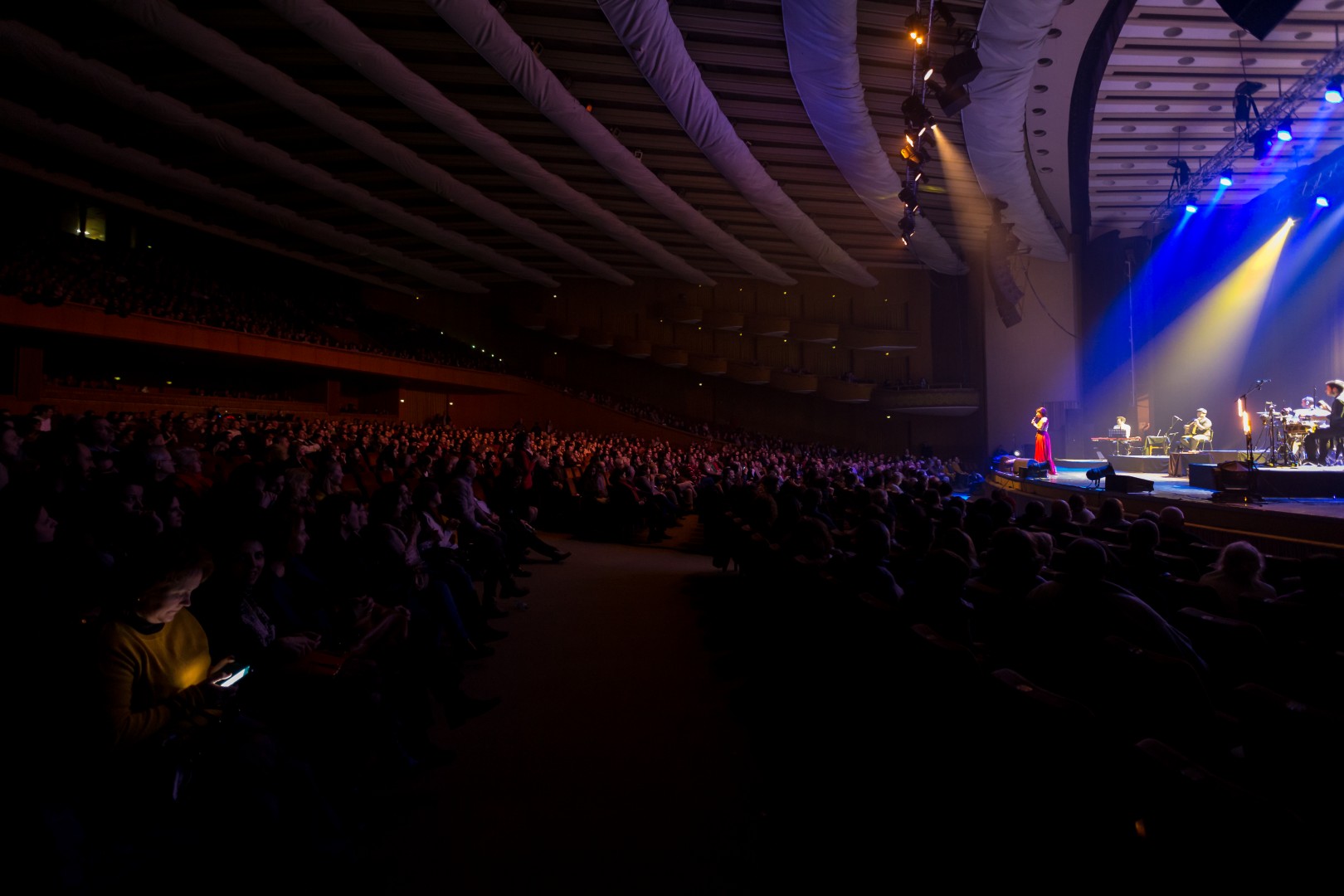 Ana Moura at Sala Palatului in Bucharest on December 28, 2014 (d34d8b2608)