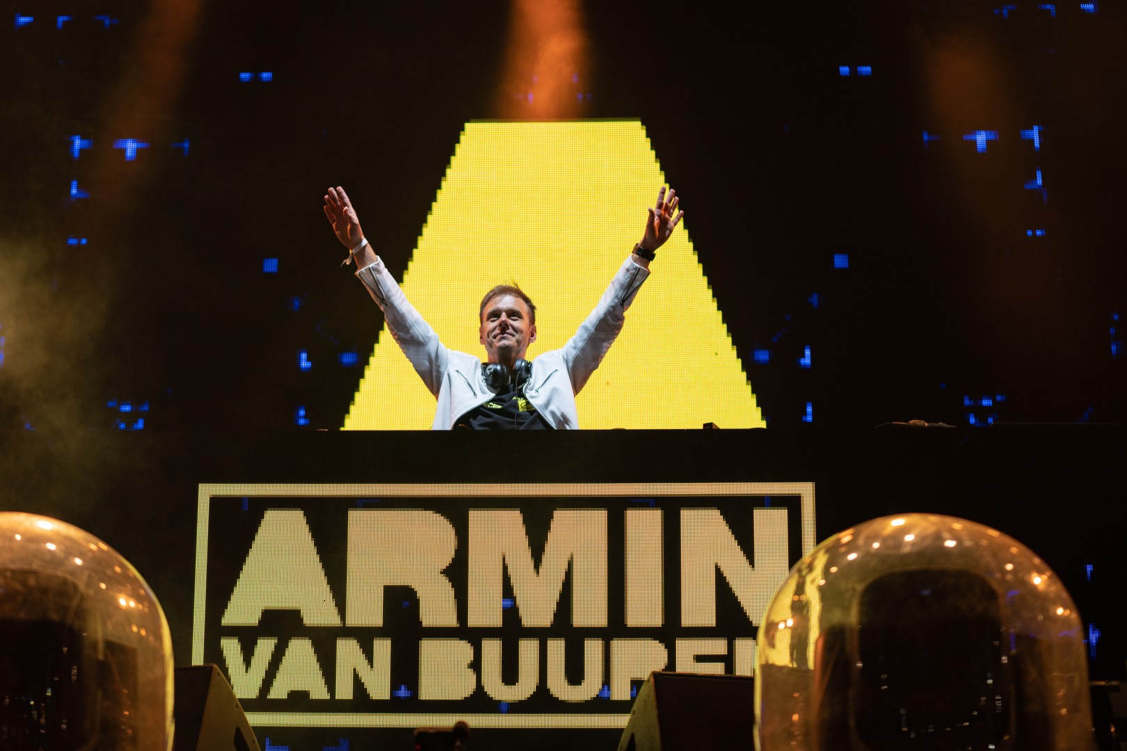 Armin Van Buuren at National Arena in Bucharest on March 12, 2022 (7762e2f23b)