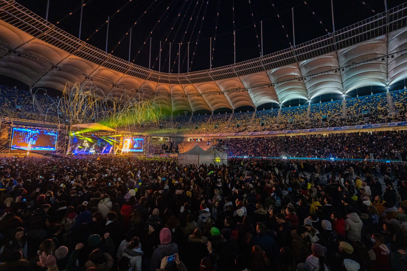 Armin Van Buuren at National Arena in Bucharest on March 12, 2022 (7c477972af)