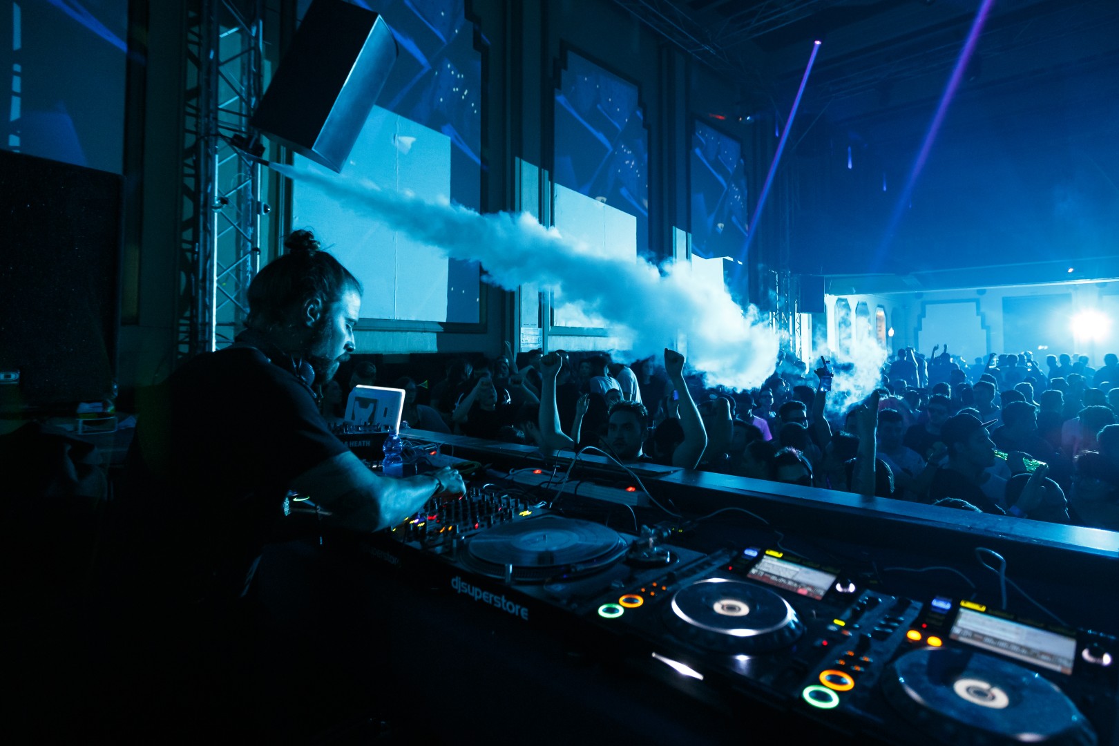 Art Department at Kristal Club in Bucharest on November 30, 2015 (c1ab8160ca)