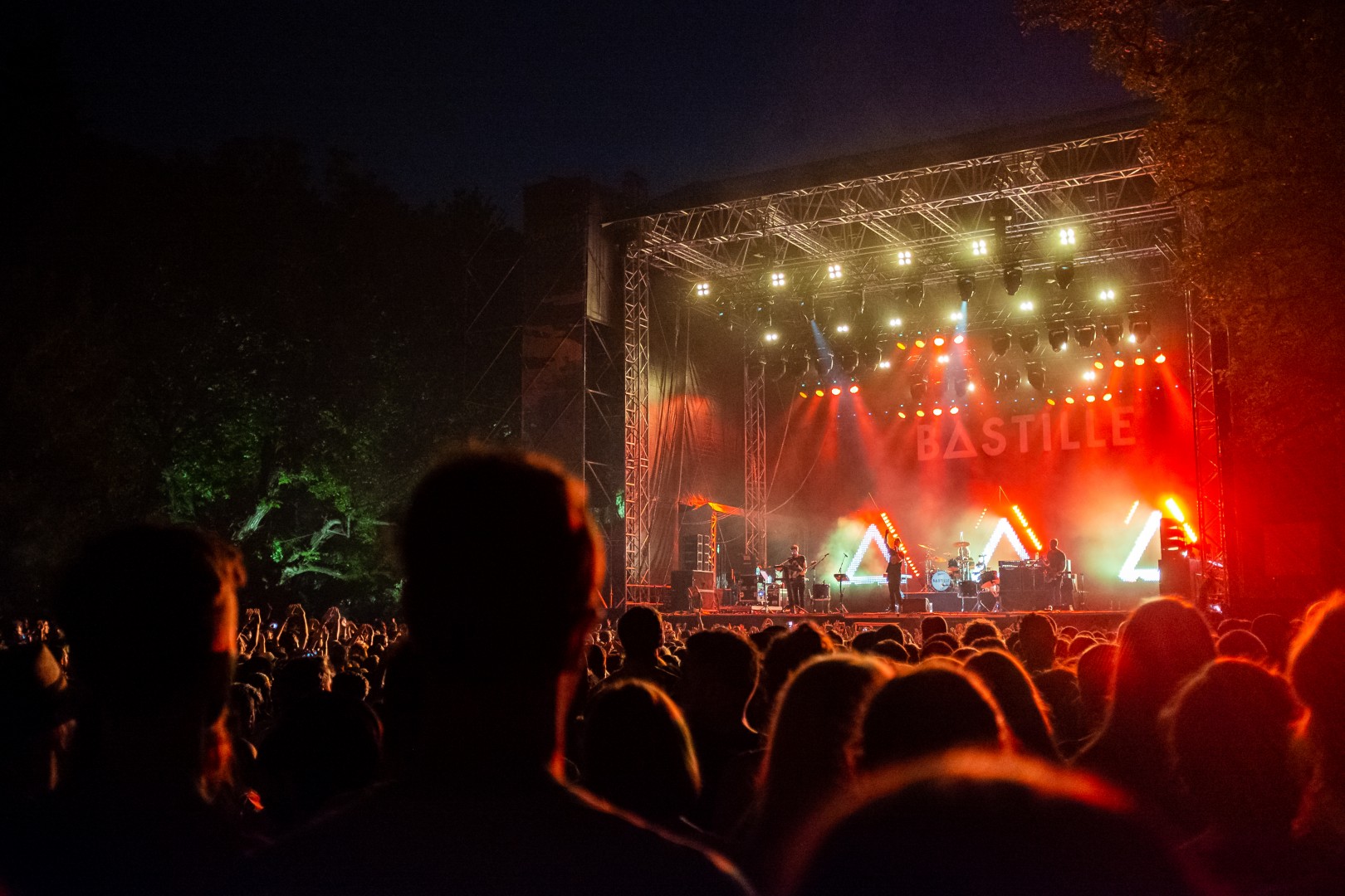 Bastille at Domeniul Stirbey in Buftea on August 9, 2014 (7f90c6bfe2)