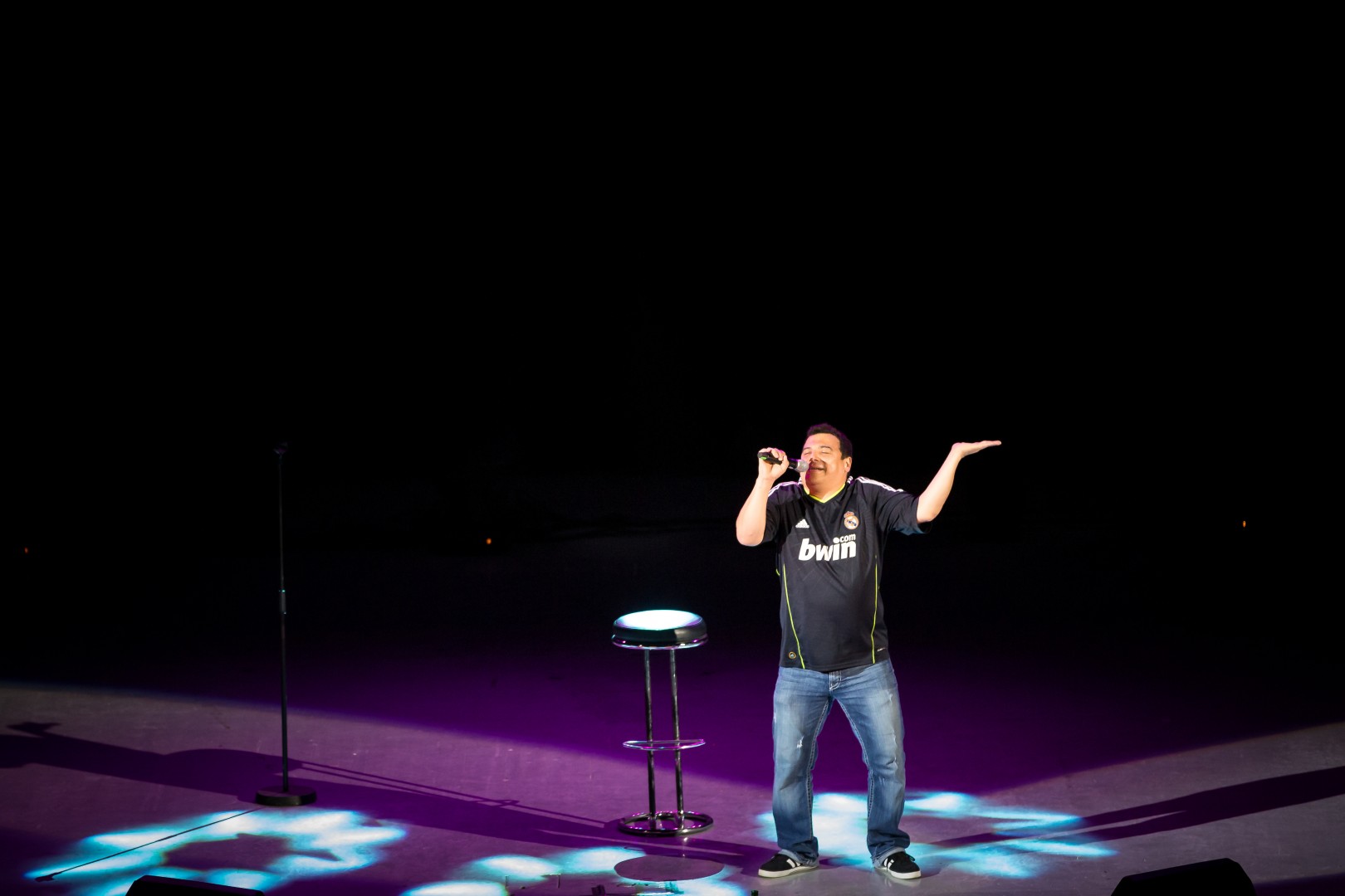 Carlos Mencia at Sala Palatului in Bucharest on September 27, 2014 (5157a5955c)