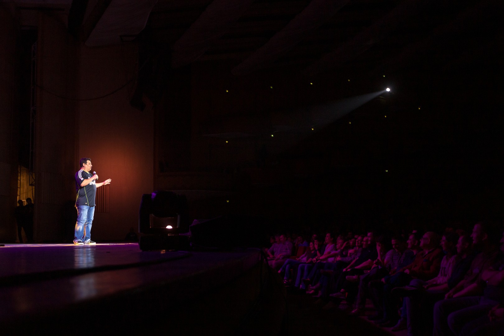 Carlos Mencia at Sala Palatului in Bucharest on September 27, 2014 (ff4b741e90)