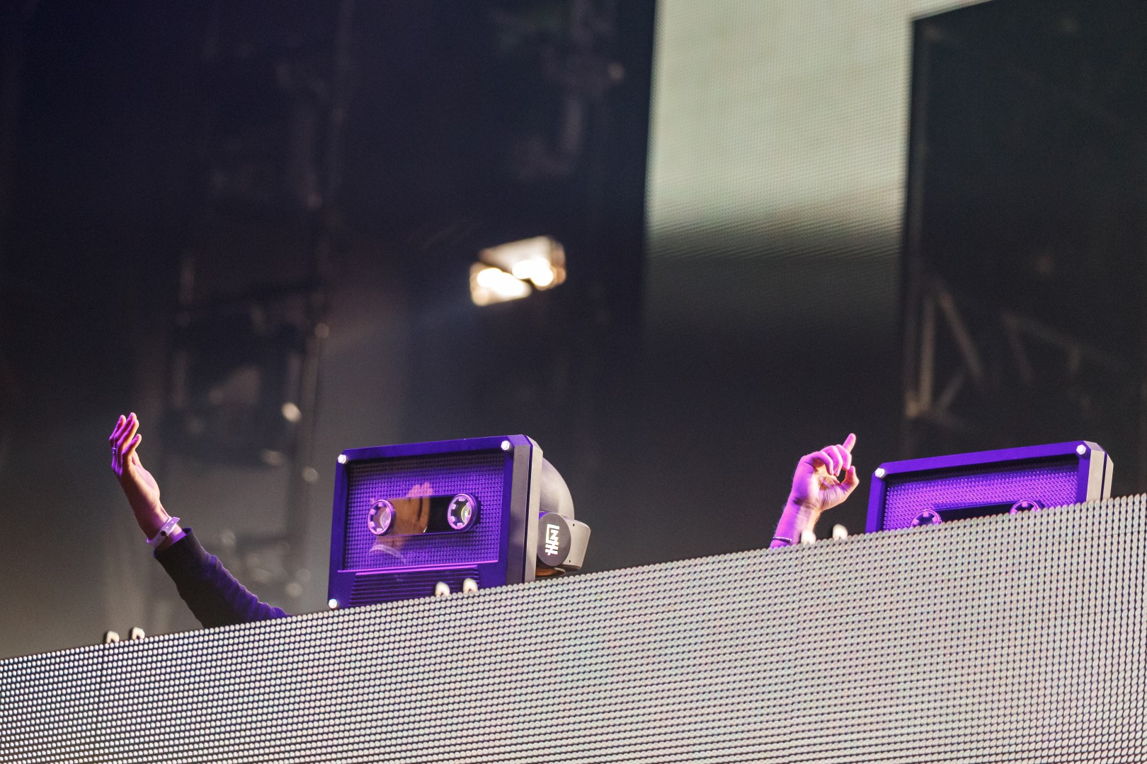 Cazzette at Cluj Arena in Cluj-Napoca on July 31, 2015 (b253fedeb8)