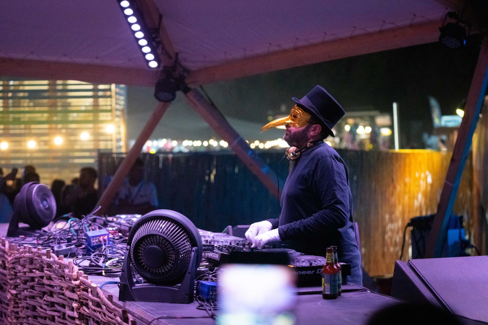 Claptone at Neversea Beach in Constanta on July 8, 2022 (717b17d66f)