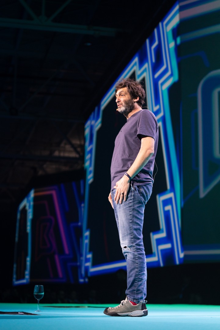 Dan Ariely at Romexpo in Bucharest on June 16, 2022 (b0ee6cd7c5)